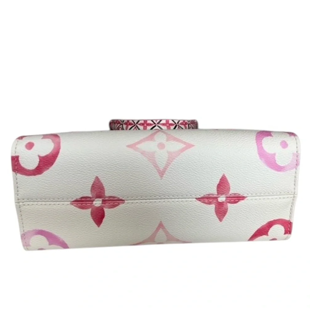 NEW Authentic Louis Vuitton Monogram Giant By The Pool 2.0 On The Go PM Pink Bag - Picture 7 of 13